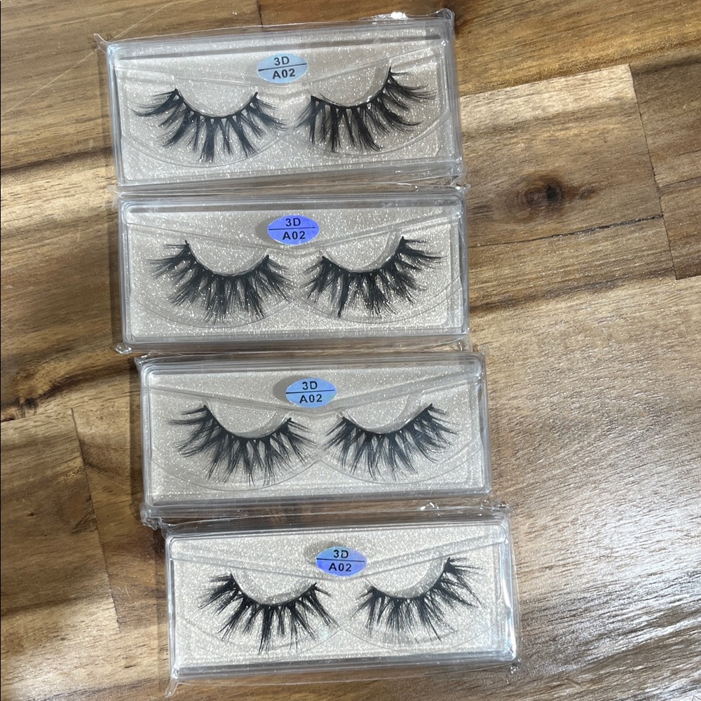 Lashes - Picture 14 of 16